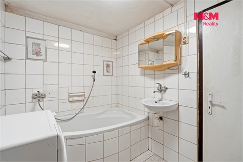 Prodej rodinného domu, 270 m² - 10