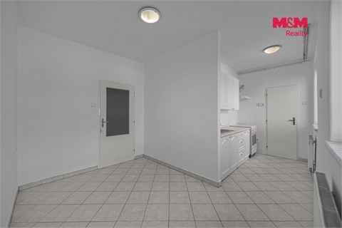 Prodej komerčního objektu, 354 m² 16