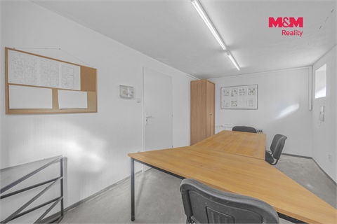 Prodej komerčního objektu, 354 m² 22