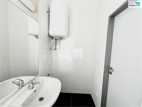 Pronájem bytu 2kk, 35 m² 12