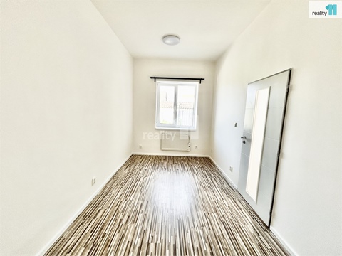 Pronájem bytu 2kk, 35 m² 10