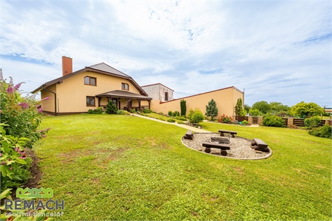 Prodej rodinného domu, 335 m² - 18