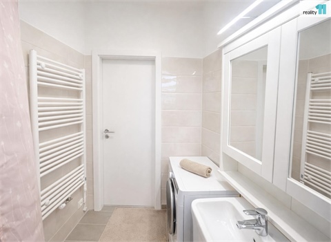 Pronájem bytu 1kk, 38 m² 6