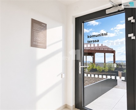 Prodej bytu 2kk, 51 m² 24