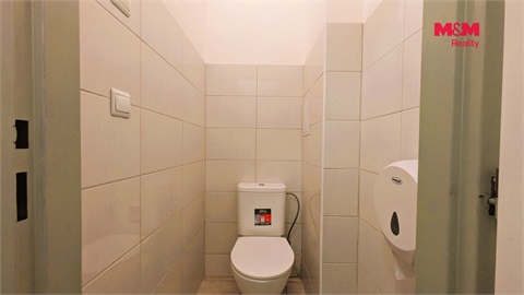 Pronájem obchodních prostor, 76 m² - 16