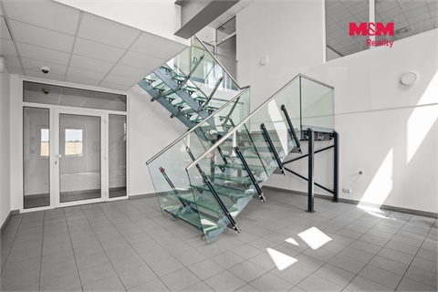 Pronájem kanceláře, 451 m² - 2