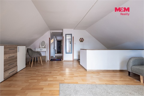 Prodej rodinného domu, 267 m² - 14