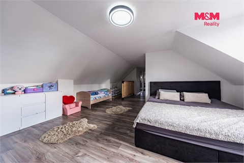 Prodej rodinného domu, 267 m² - 6