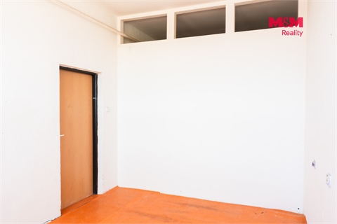 Prodej komerčního objektu, 332 m² 10