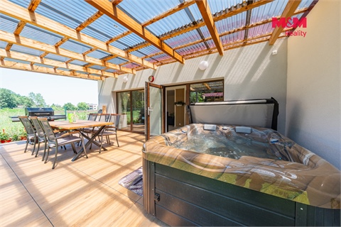 Prodej bytu 4kk, 142 m² - 0