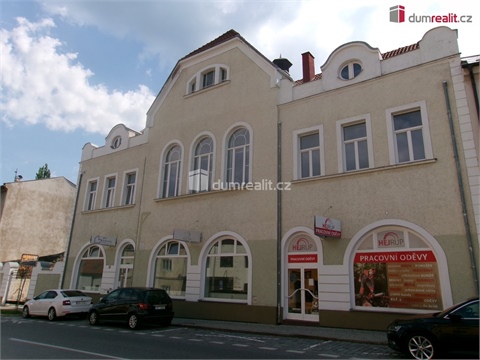 Prodej rodinného domu, 580 m² 2