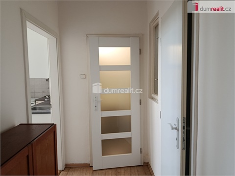 Pronájem bytu 1+1, 33 m² 12