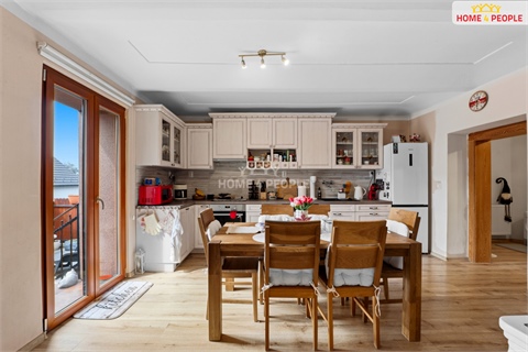 Prodej rodinného domu, 258 m² 12