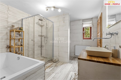 Prodej rodinného domu, 258 m² 14
