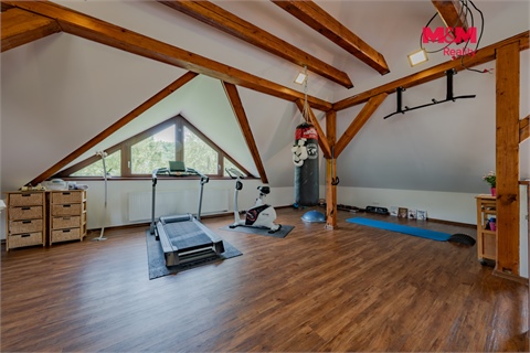 Prodej rodinného domu, 220 m² - 18