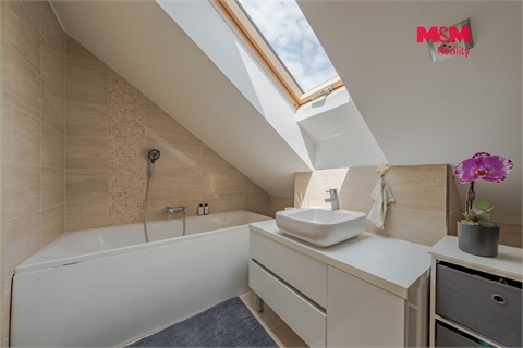 Prodej rodinného domu, 220 m² 6