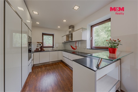 Prodej rodinného domu, 220 m² 2