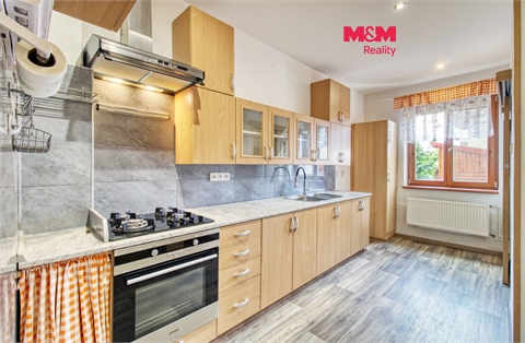 Prodej rodinného domu, 252 m² 0