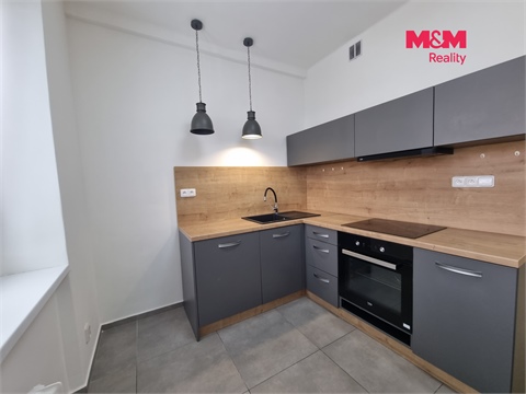 Pronájem bytu 1+1, 38 m² - 0