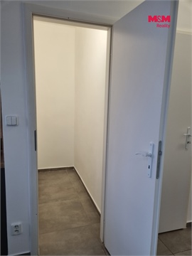 Pronájem bytu 1+1, 38 m² - 6