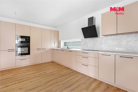 Prodej rodinného domu, 149 m² 2