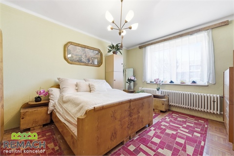 Prodej rodinného domu, 249 m² - 10