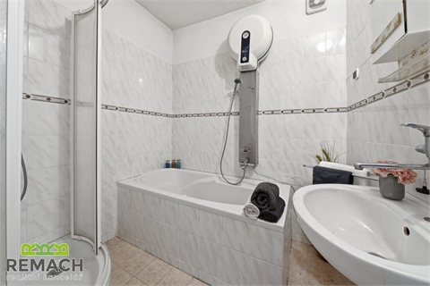 Prodej rodinného domu, 249 m² - 4