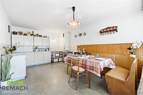 Prodej rodinného domu, 249 m² - 8