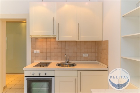 Prodej bytu 1+1, 44 m² - 2