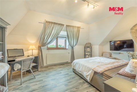 Prodej rodinného domu, 360 m² - 8