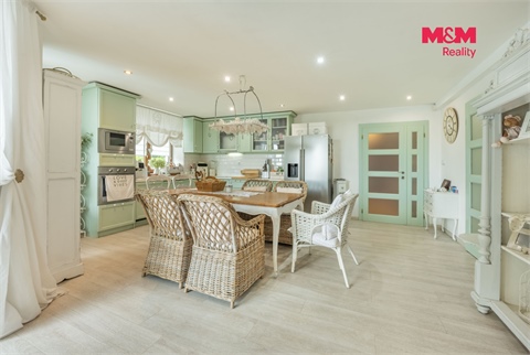 Prodej rodinného domu, 360 m² 4