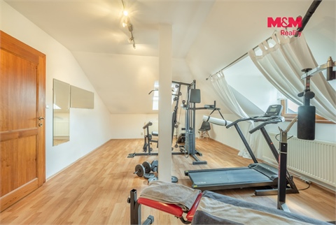 Prodej rodinného domu, 360 m² 10