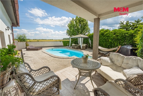 Prodej rodinného domu, 360 m² - 2