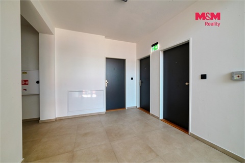 Pronájem bytu 2kk, 53 m² - 28