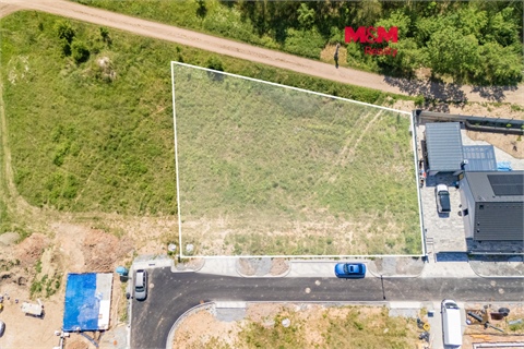 Prodej stavebního pozemku, 1 061 m² 0