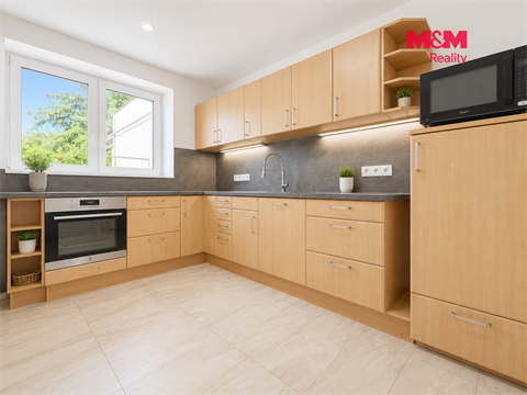 Prodej rodinného domu, 165 m² - 2