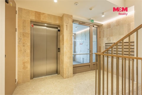 Prodej bytu 2kk, 65 m² - 18