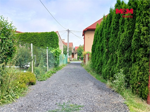 Prodej stavebního pozemku, 1 233 m² 6