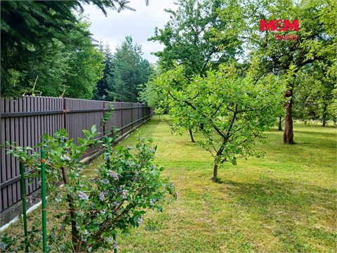 Prodej stavebního pozemku, 1 233 m² 2