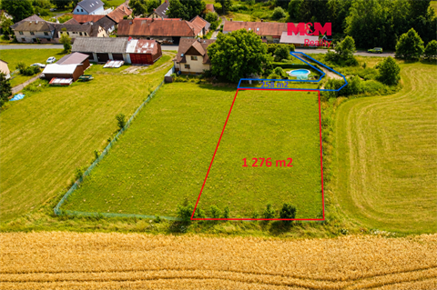 Prodej stavebního pozemku, 1 276 m² 0