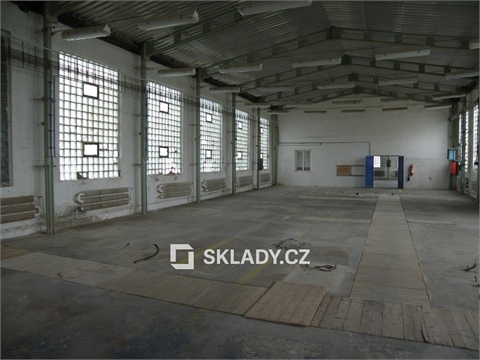 Pronájem skladu / haly, 456 m² 2