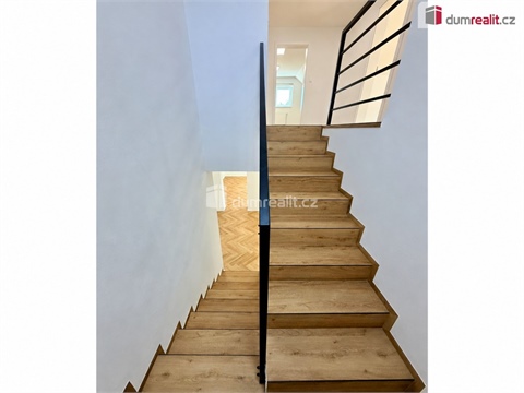 Prodej rodinného domu, 247 m² 8