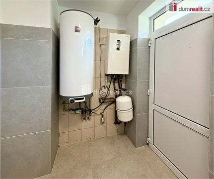Prodej rodinného domu, 247 m² 14