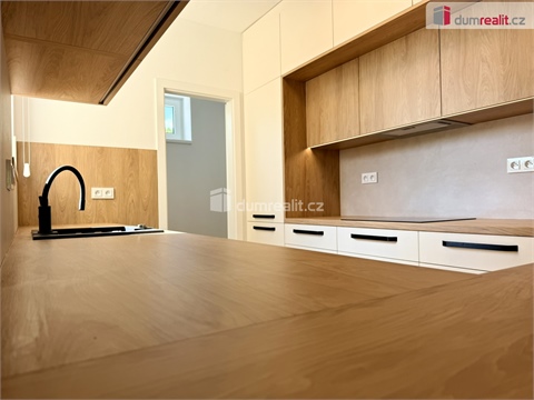 Prodej rodinného domu, 247 m² - 2