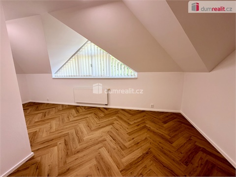 Prodej rodinného domu, 247 m² 10