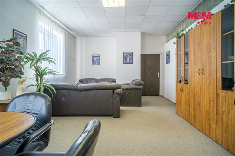 Pronájem obchodních prostor, 1 200 m² - 0