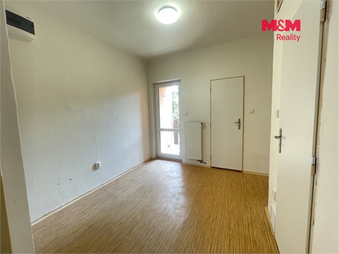 Prodej bytu 1+1, 51 m² - 2