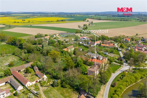 Prodej komerčního objektu, 963 m² 18
