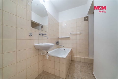Prodej bytu 1+1, 33 m² - 12
