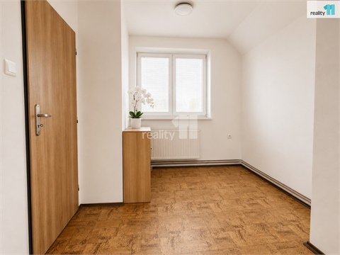 Pronájem bytu 3+1, 101 m² - 4
